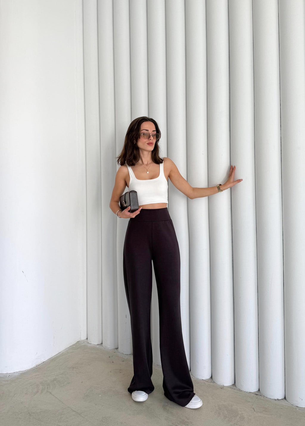 Kadın Kahverengi Renk Modal Kumaş Bol Paça Yumuşak Dokulu Yüksek Bel Likralı Pantalon