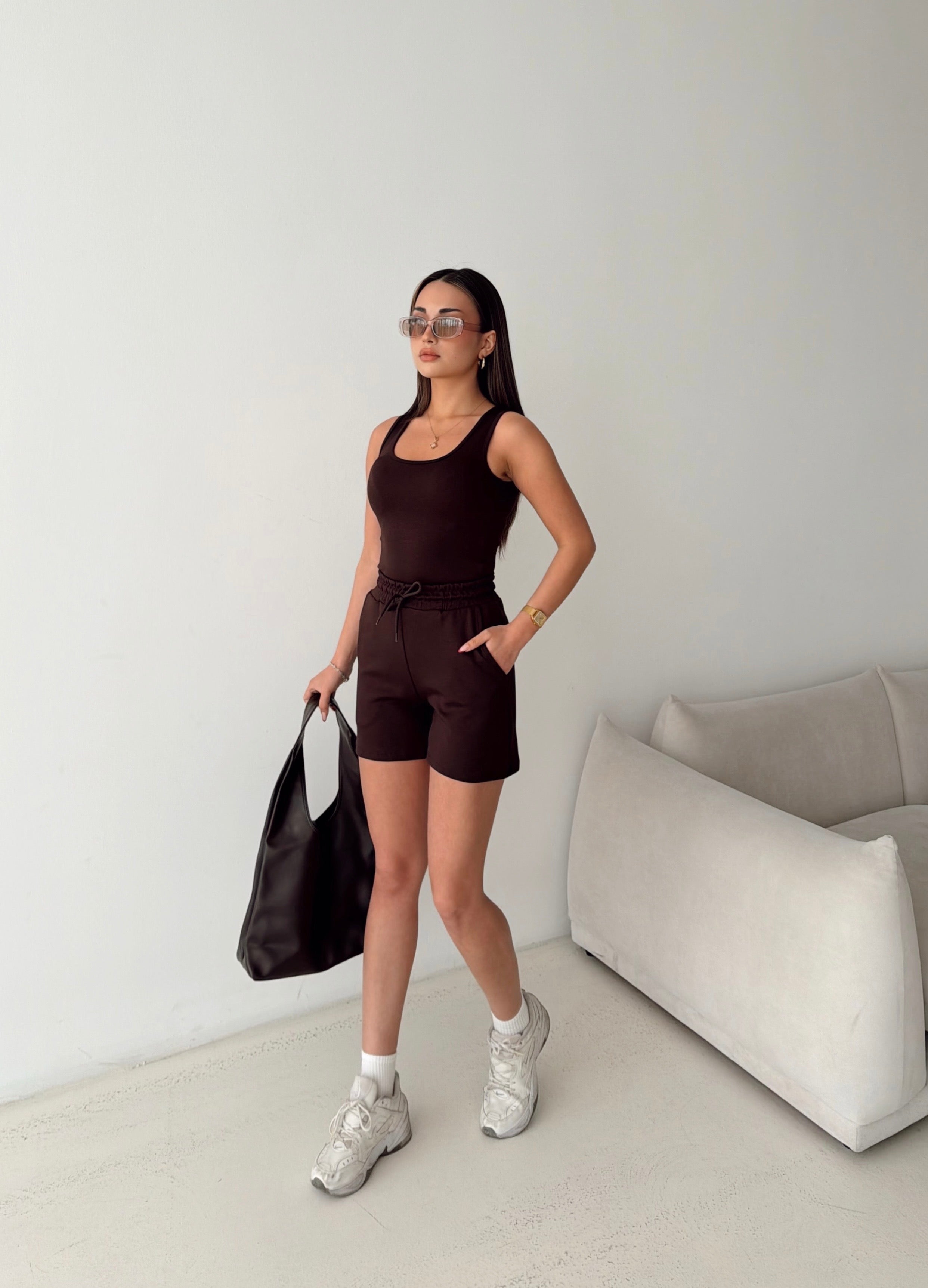Kadın Kahverengi Renk Mini Şort Kare Yaka Atlet İkili Takım